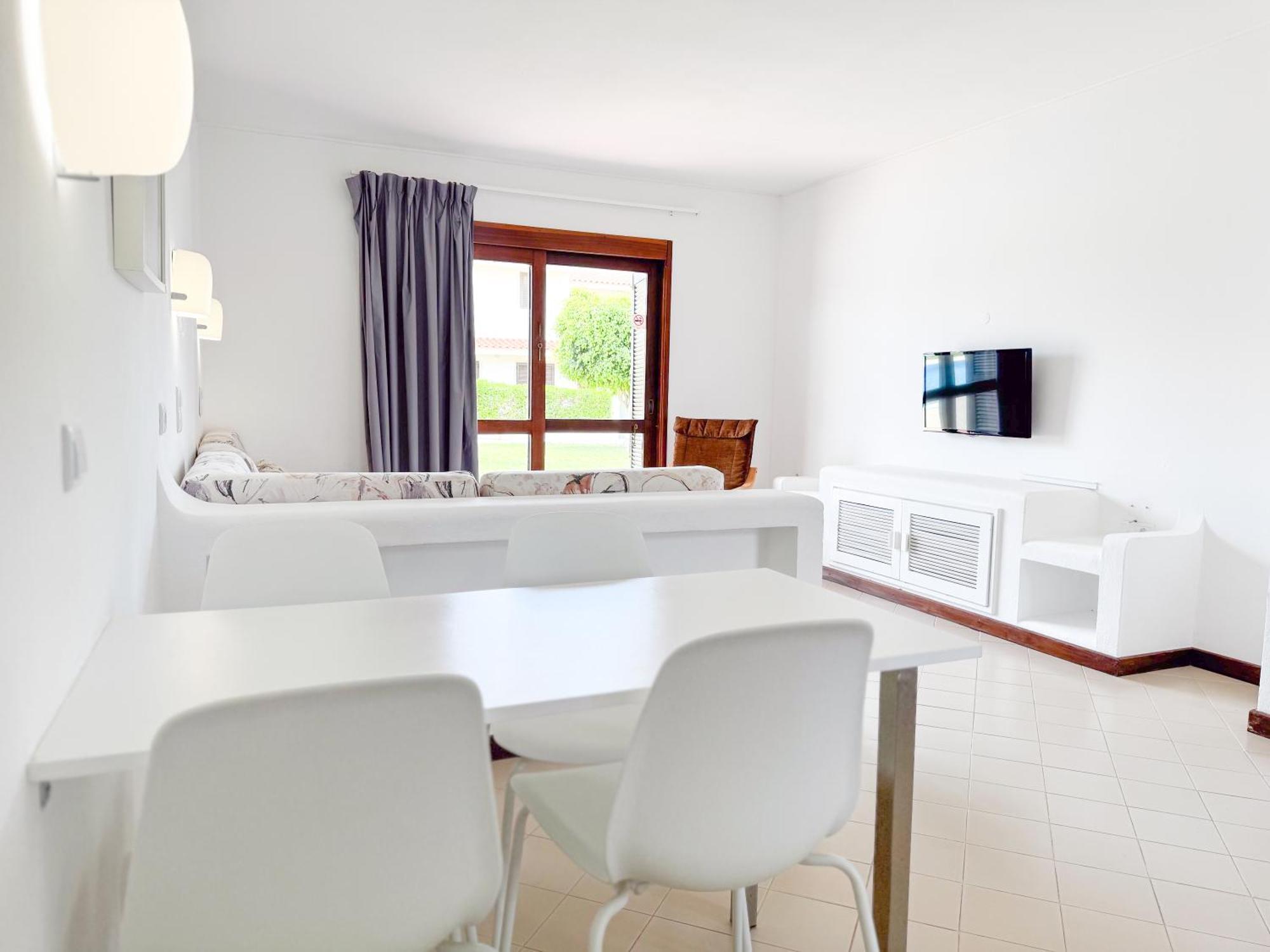 Apartment Aura Village - *